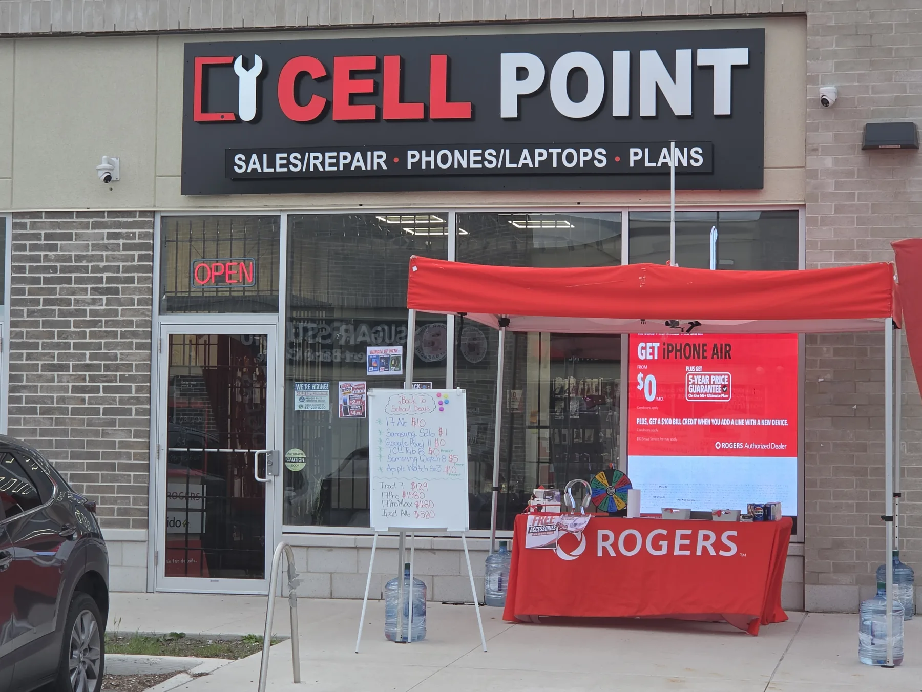 Front entrance and CellPoint sign at the Mayfield Road store in Brampton